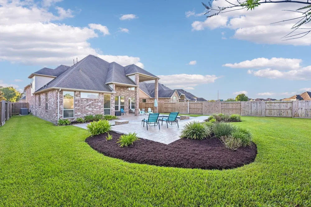 1516 Richland Hollow Lane Friendswood, TX 77546