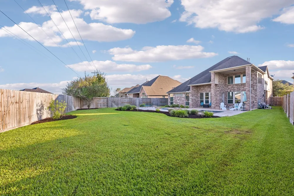 1516 Richland Hollow Lane Friendswood, TX 77546