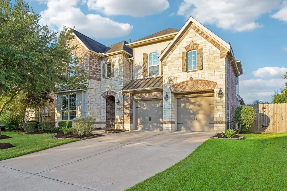 1516 Richland Hollow Lane Friendswood, TX 77546