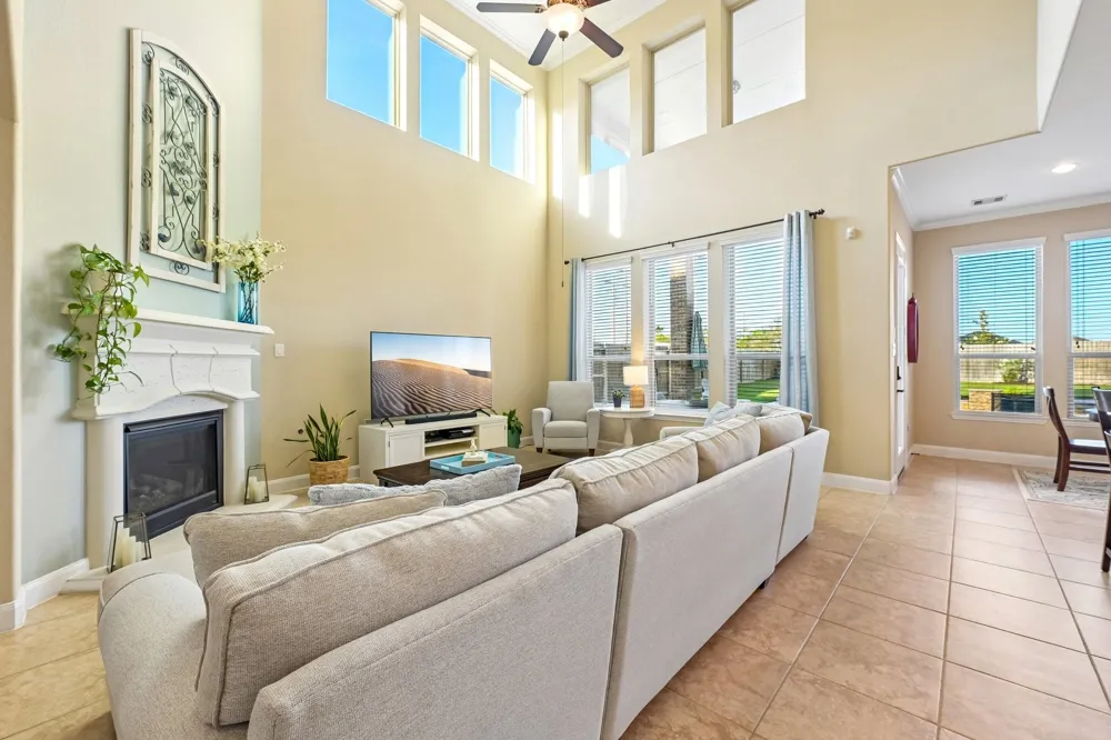 1516 Richland Hollow Lane Friendswood, TX 77546