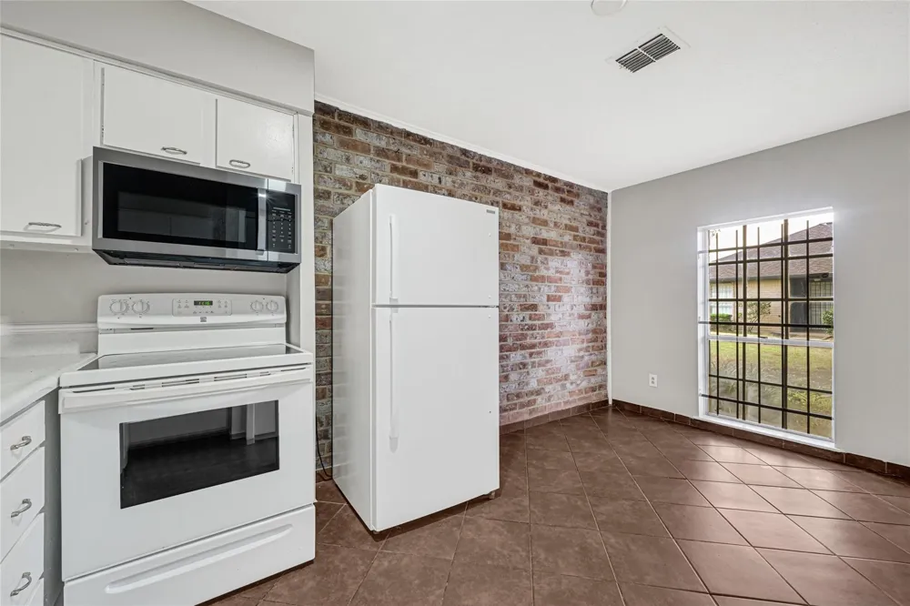 7064 Jetty Lane Houston, TX 77072