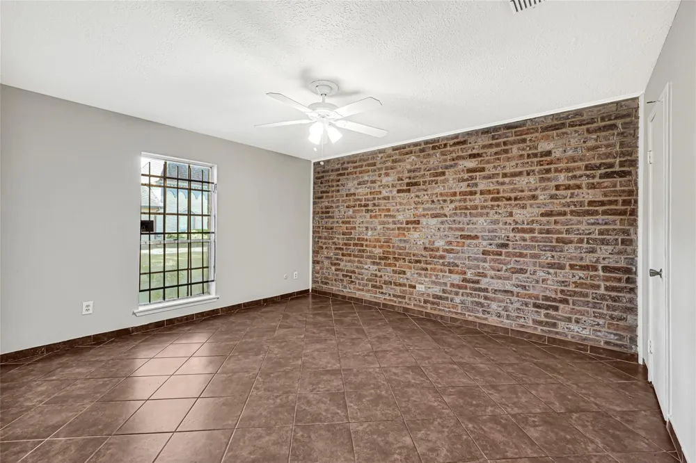 7064 Jetty Lane Houston, TX 77072