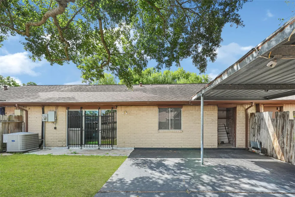 7064 Jetty Lane Houston, TX 77072