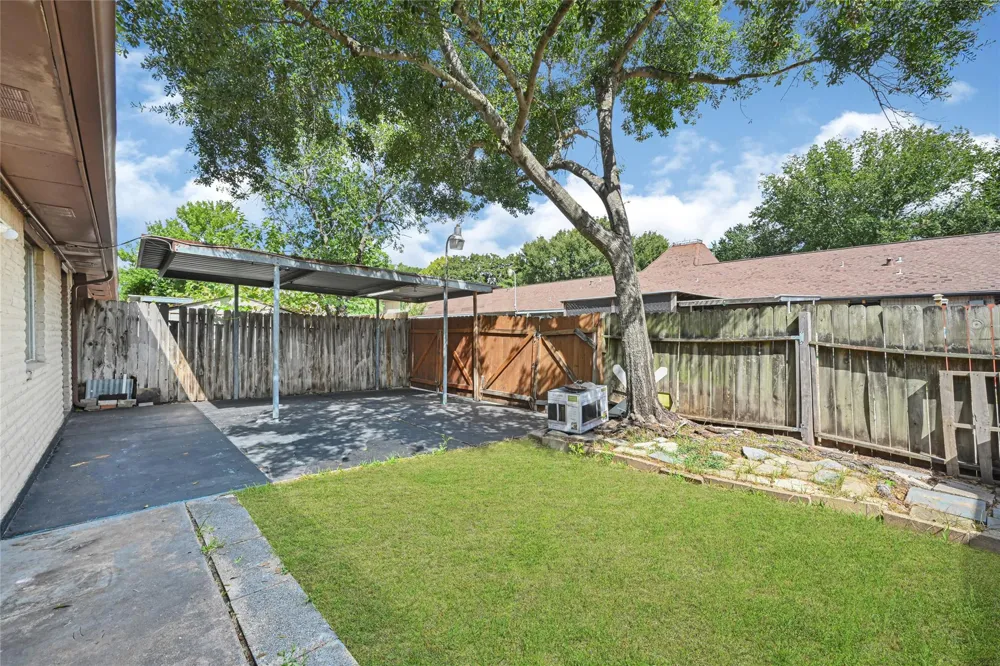 7064 Jetty Lane Houston, TX 77072