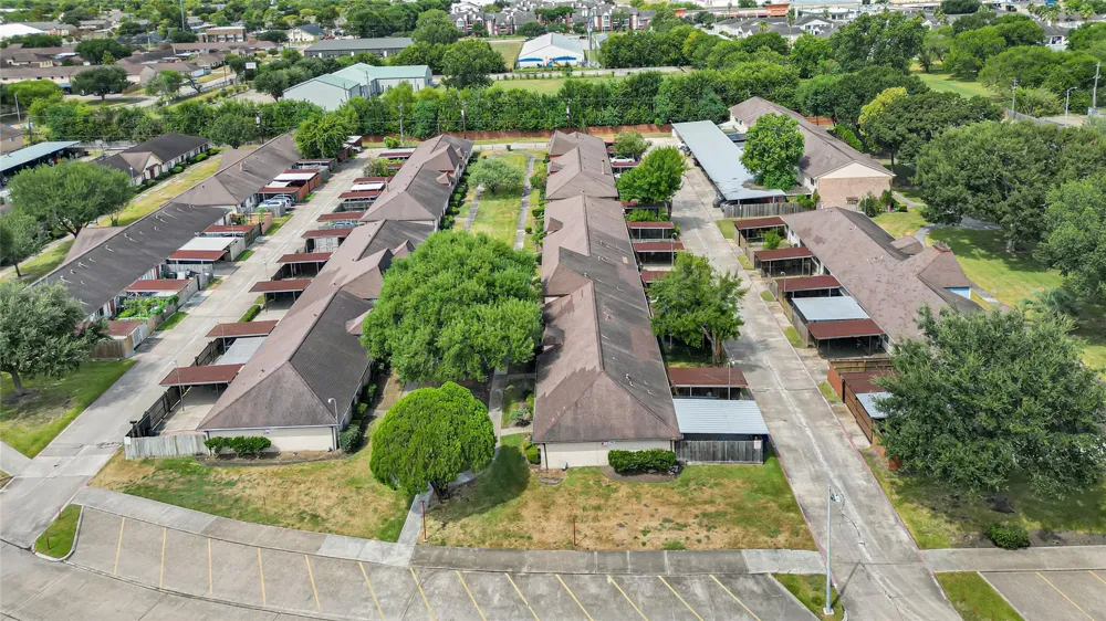 7064 Jetty Lane Houston, TX 77072