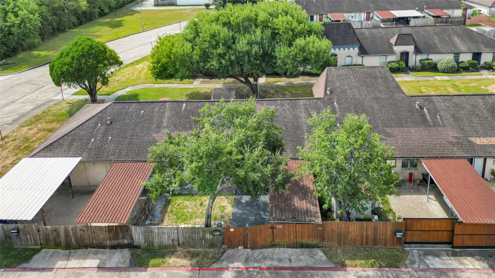 7064 Jetty Lane Houston, TX 77072