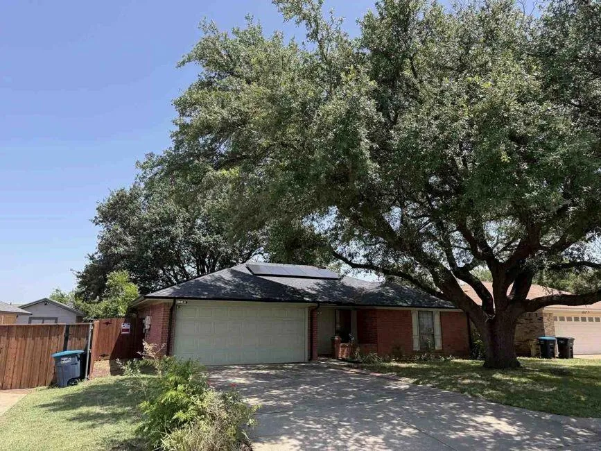 2820 Whitehurst Drive Fort Worth, TX 76133