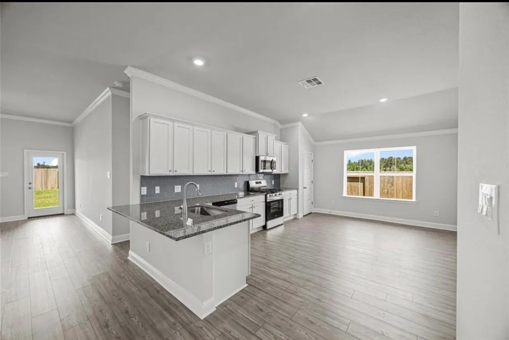 40251 Spyglass Hill Drive Cleveland, TX 77327