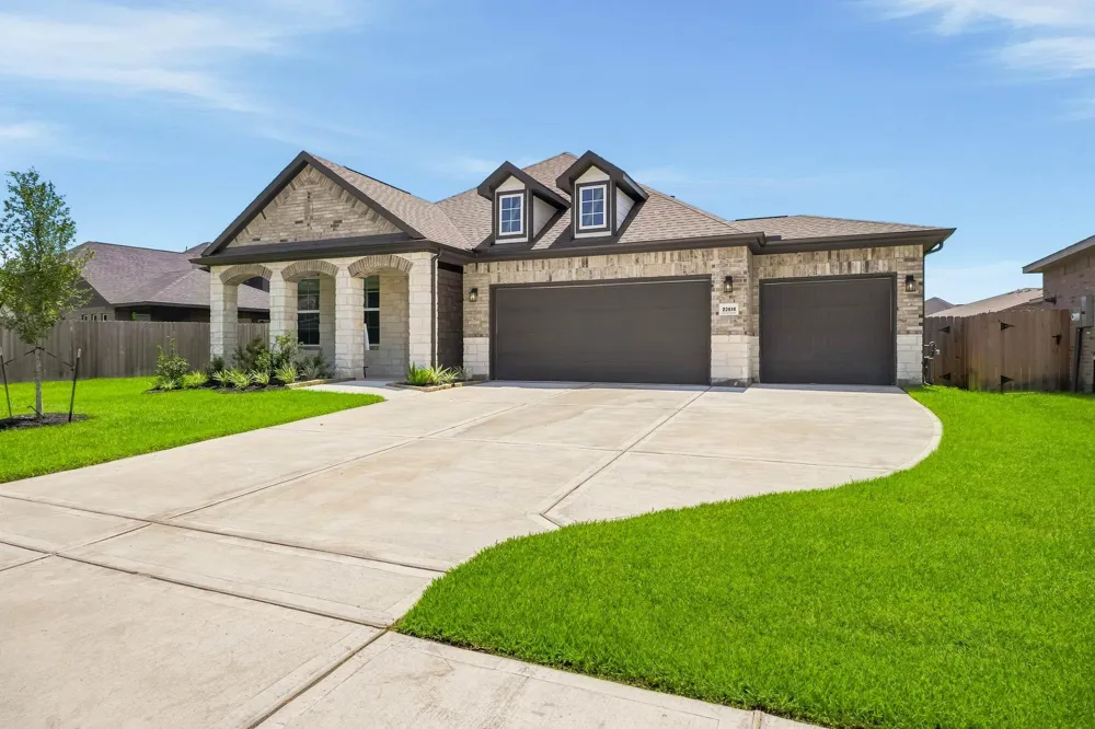 23614 Zinfandel Drive Alvin, TX 77511