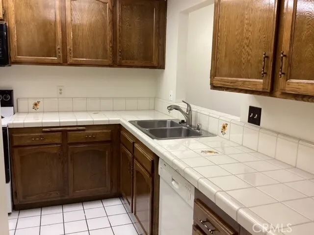 42823 15th Street W #3 Lancaster, CA 93534