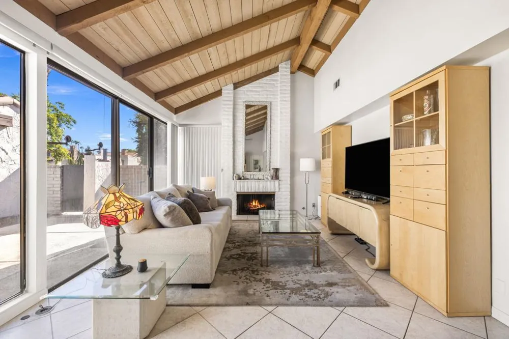 2467 Miramonte Circle W #A Palm Springs, CA 92264