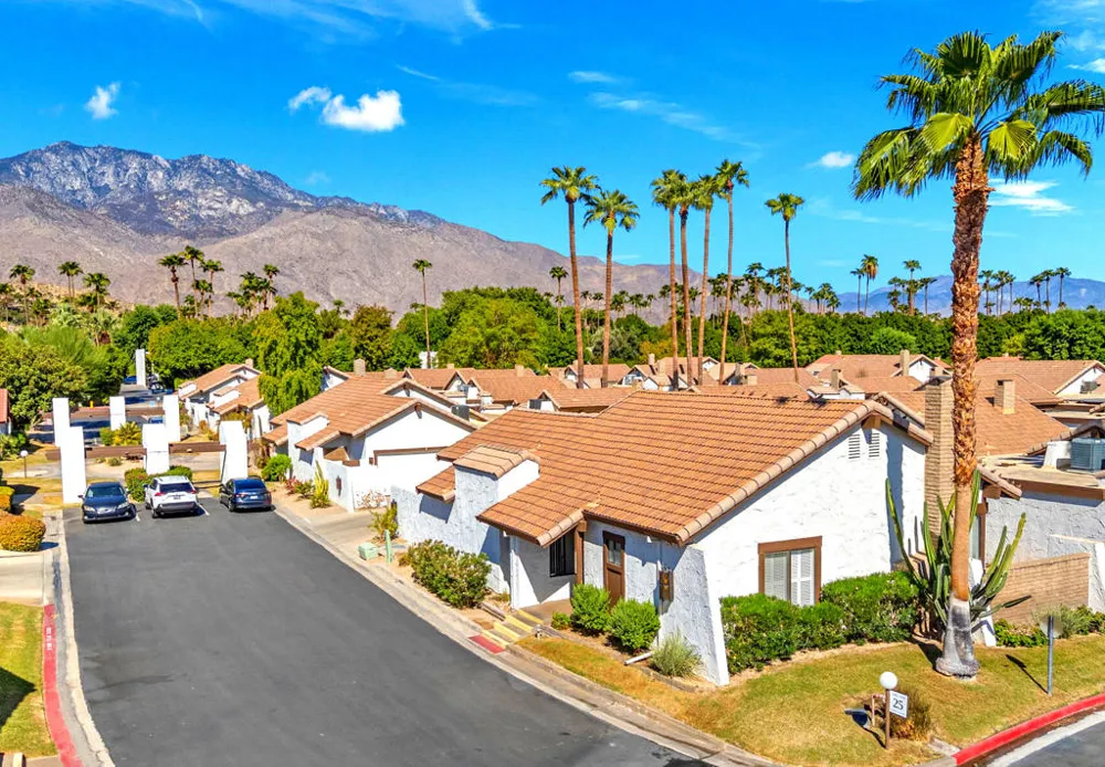 2467 Miramonte Circle W #A Palm Springs, CA 92264