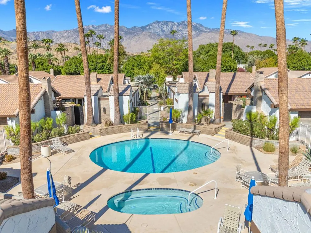 2467 Miramonte Circle W #A Palm Springs, CA 92264