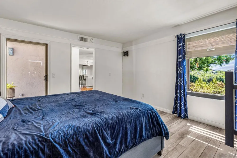 1301 Gary Lane Escondido, CA 92026