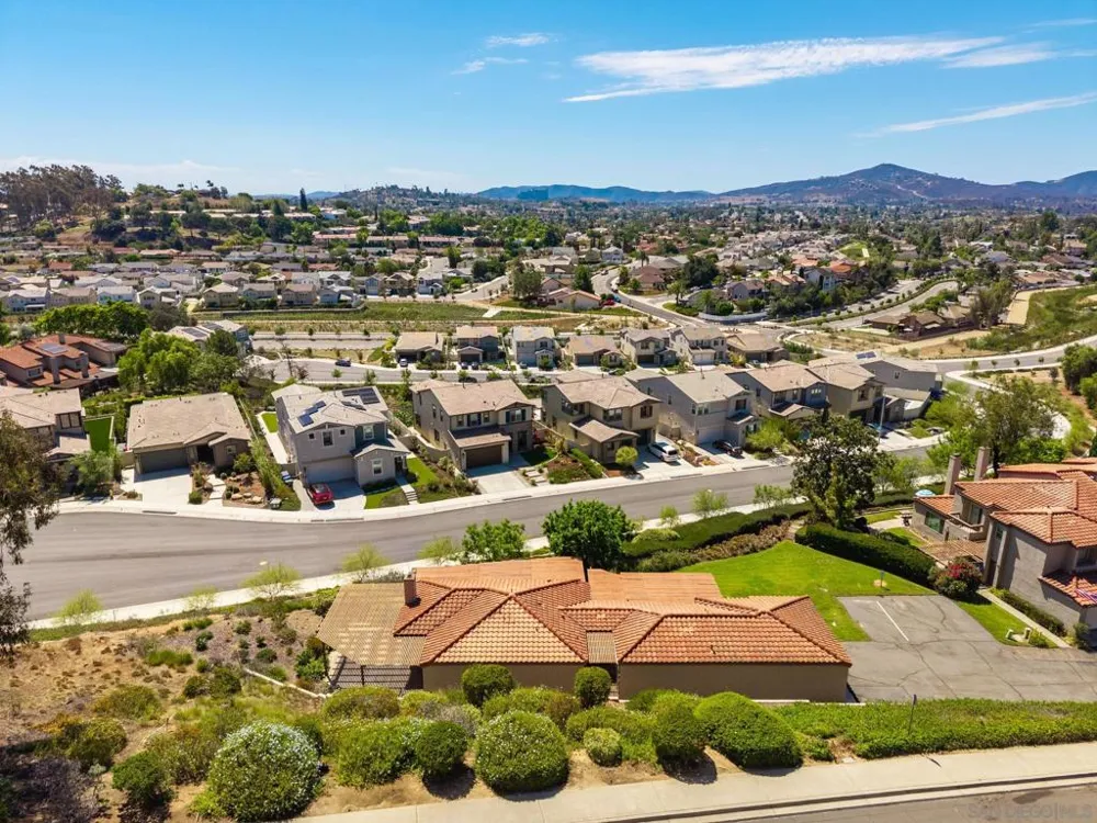 1301 Gary Lane Escondido, CA 92026