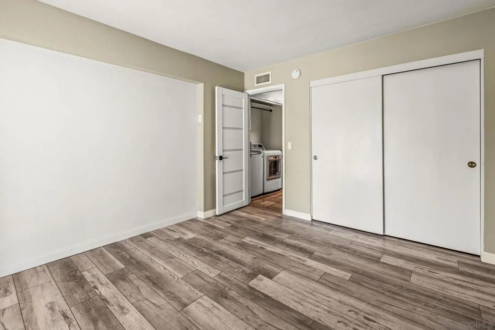 1301 Gary Lane Escondido, CA 92026