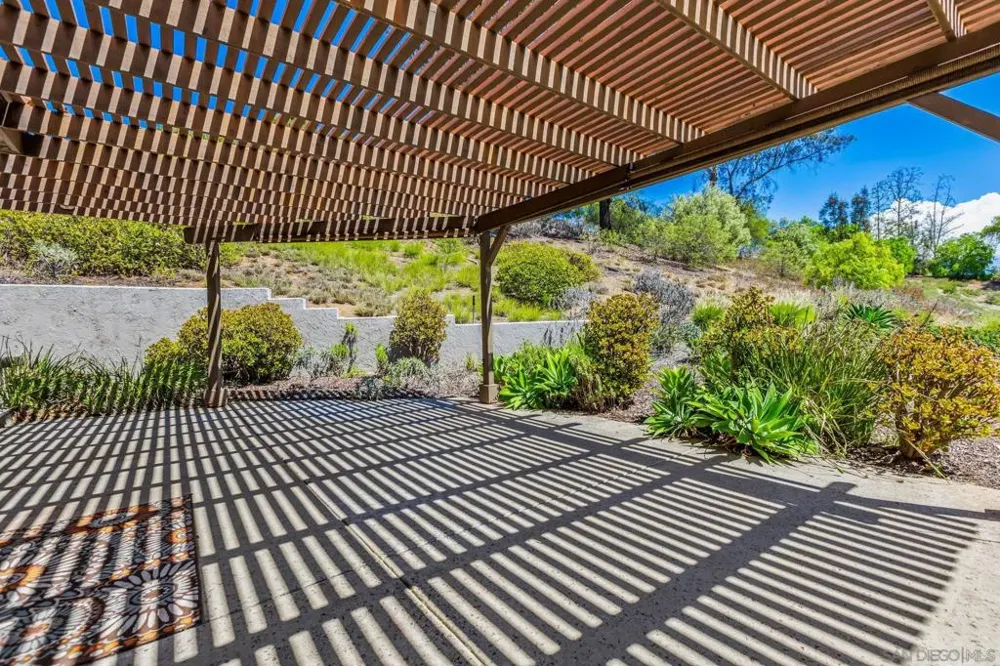 1301 Gary Lane Escondido, CA 92026