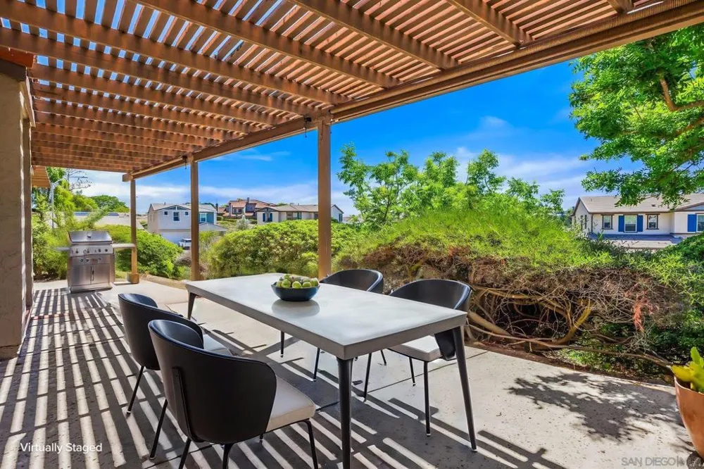1301 Gary Lane Escondido, CA 92026