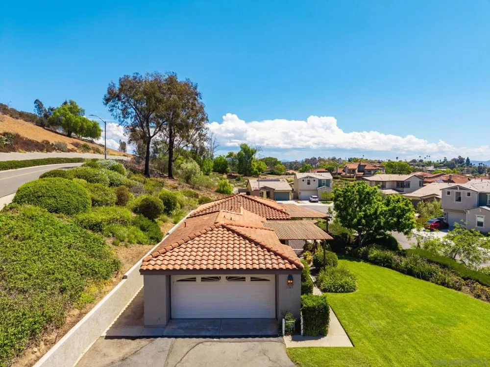 1301 Gary Lane Escondido, CA 92026