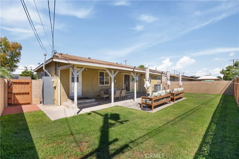2430 Gregory La Habra, CA 90631