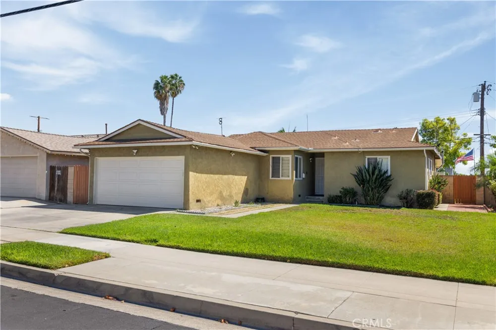 2430 Gregory La Habra, CA 90631