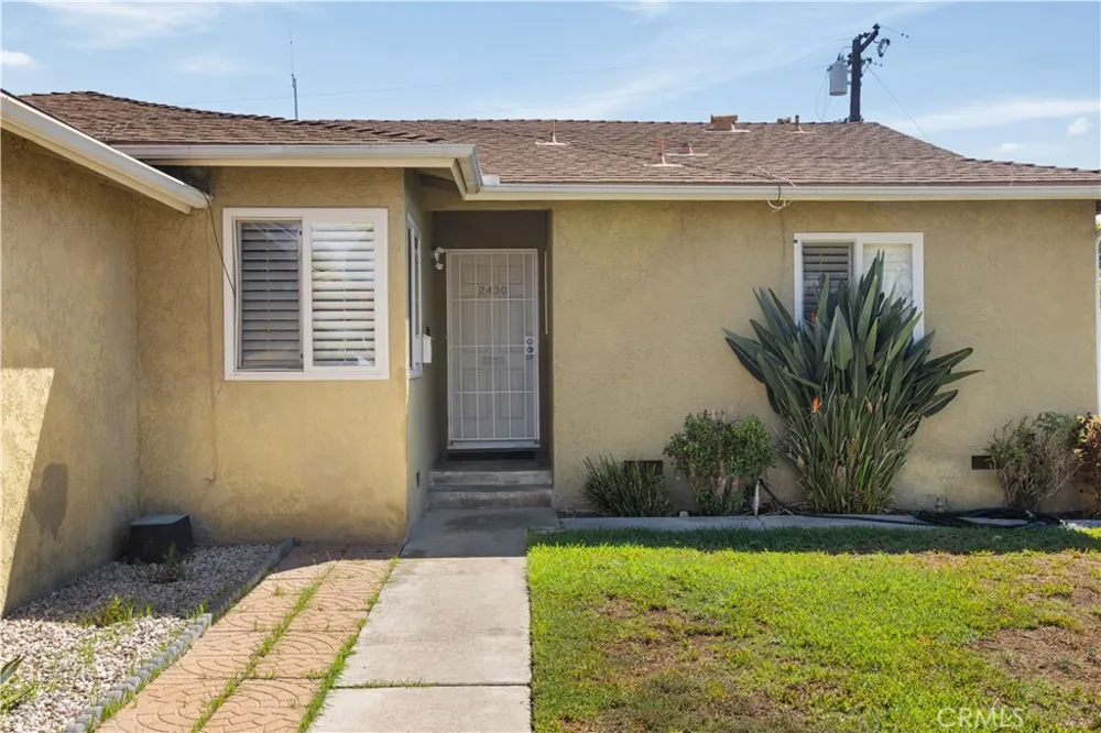 2430 Gregory La Habra, CA 90631