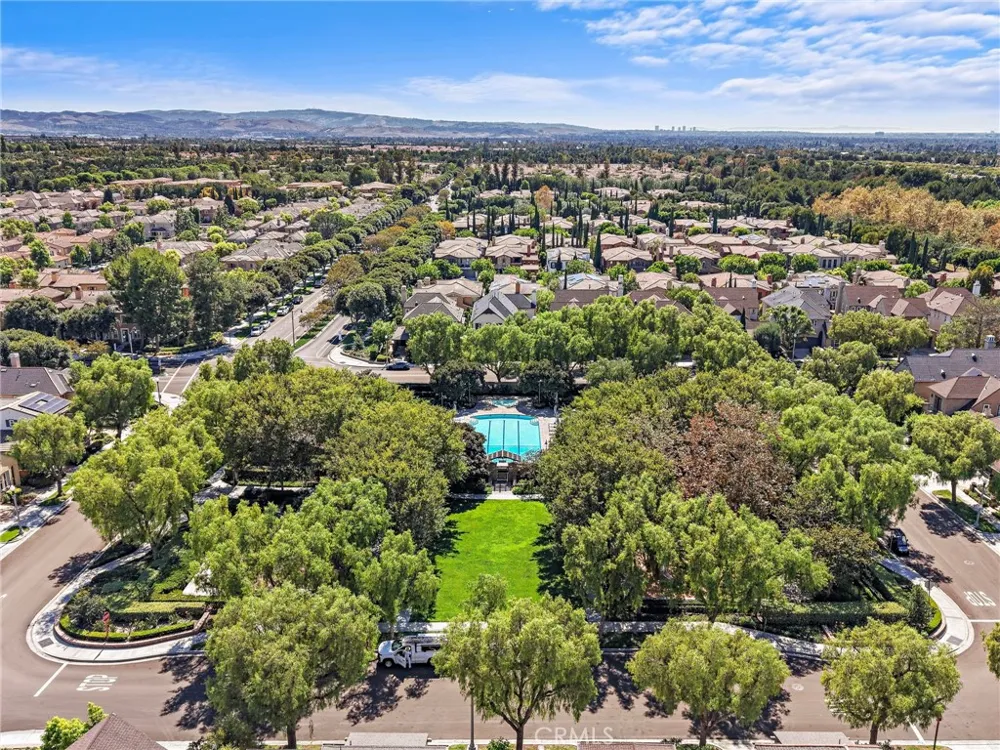 35 Stowe Irvine, CA 92620