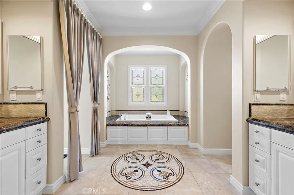 35 Stowe Irvine, CA 92620