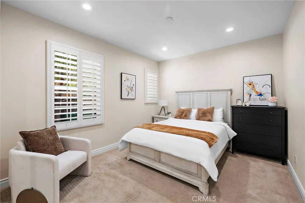 35 Stowe Irvine, CA 92620
