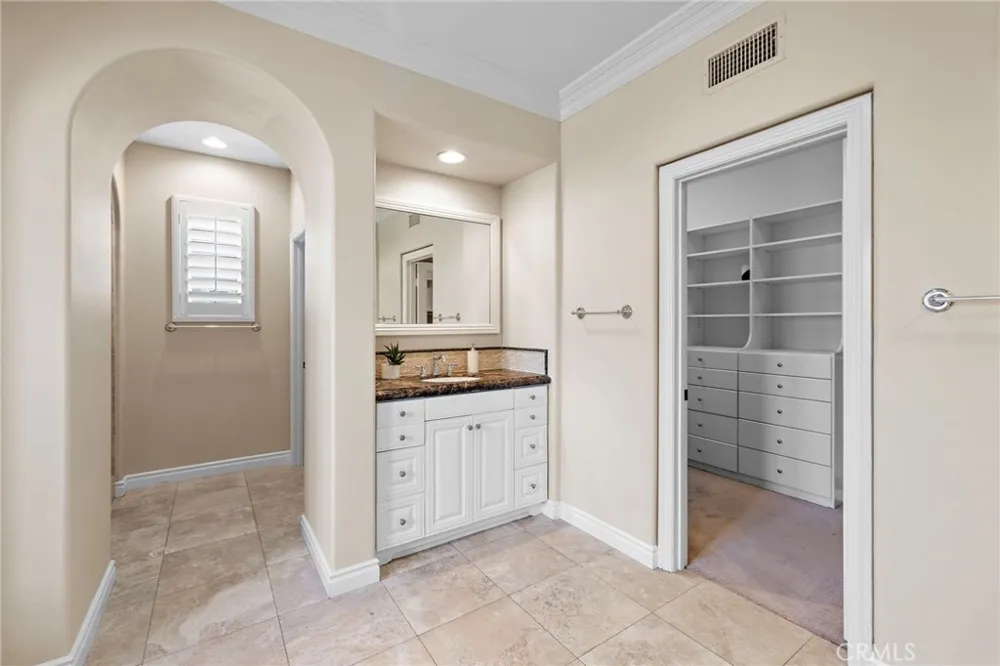 35 Stowe Irvine, CA 92620
