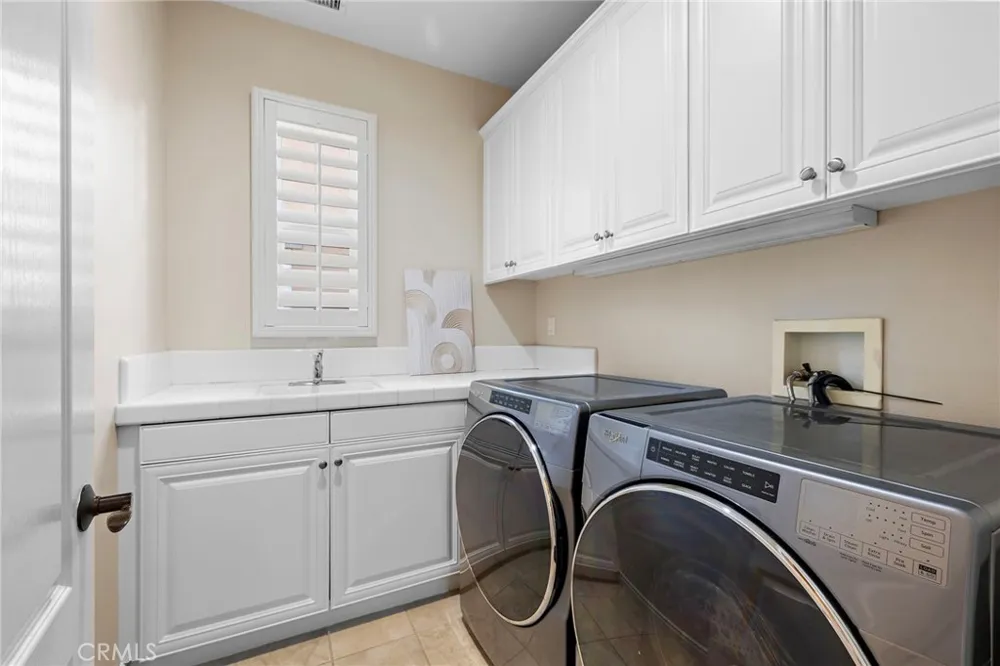 35 Stowe Irvine, CA 92620