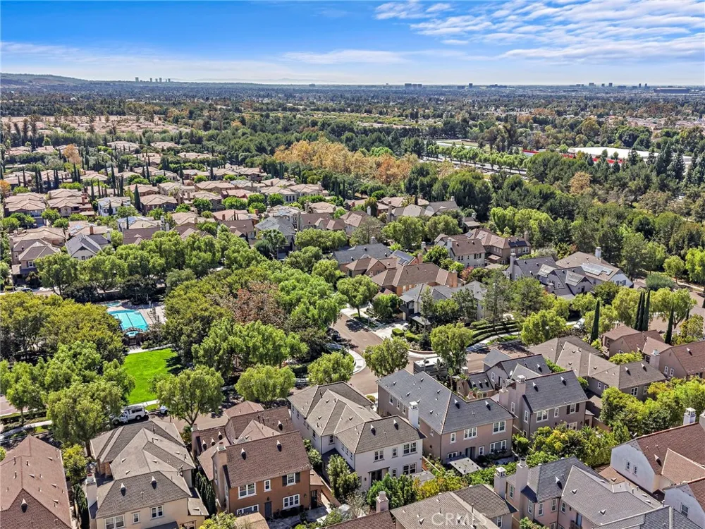 35 Stowe Irvine, CA 92620