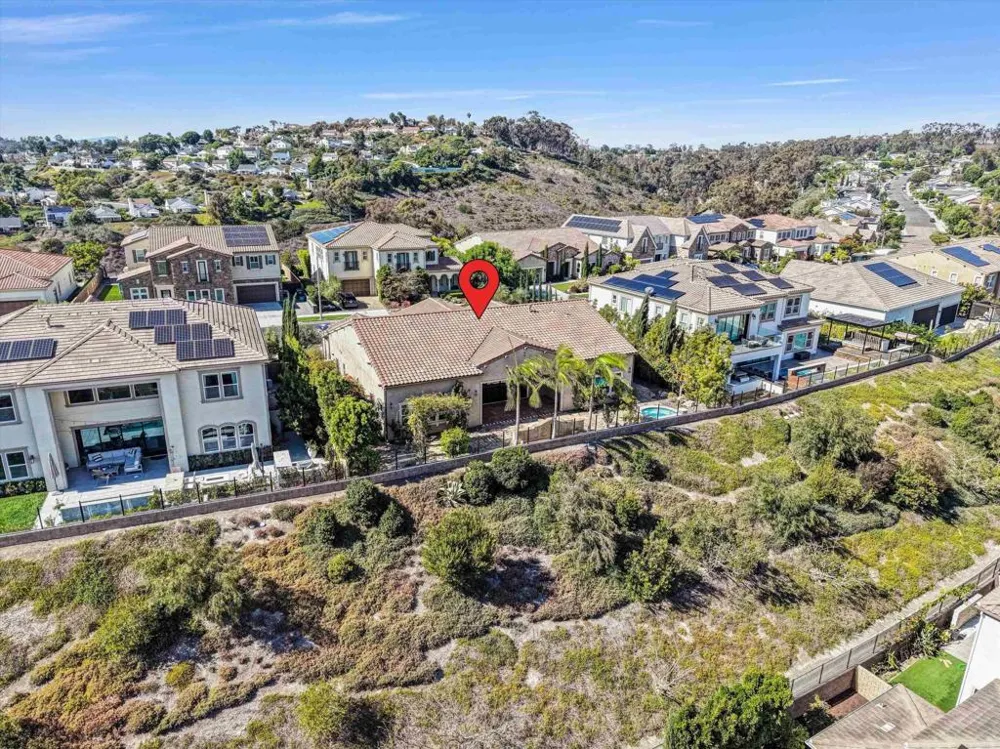 2571 Glasgow Drive Carlsbad, CA 92010