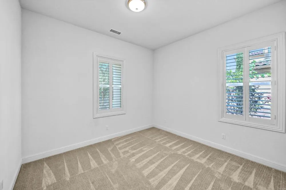 2571 Glasgow Drive Carlsbad, CA 92010