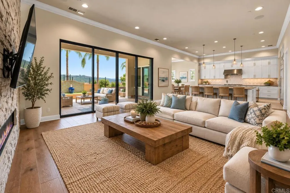 2571 Glasgow Drive Carlsbad, CA 92010