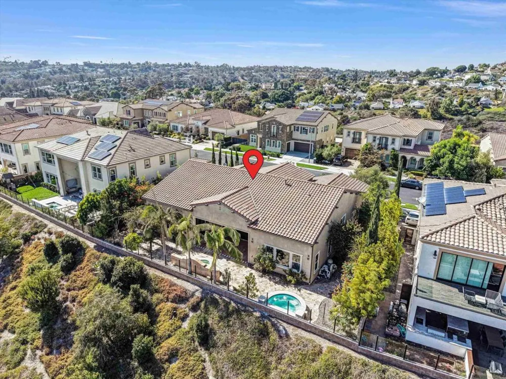 2571 Glasgow Drive Carlsbad, CA 92010