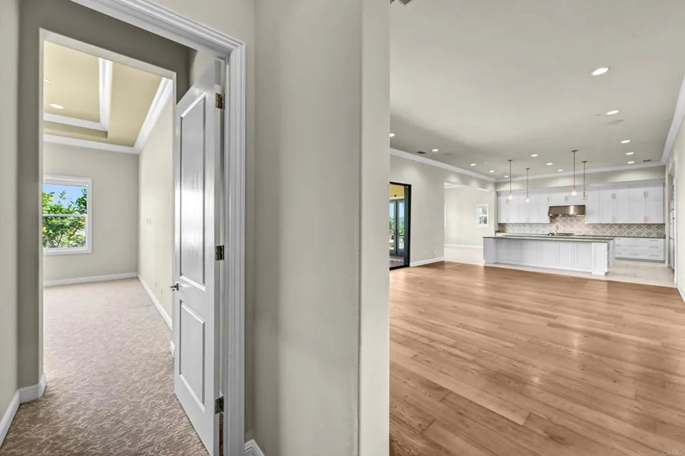 2571 Glasgow Drive Carlsbad, CA 92010