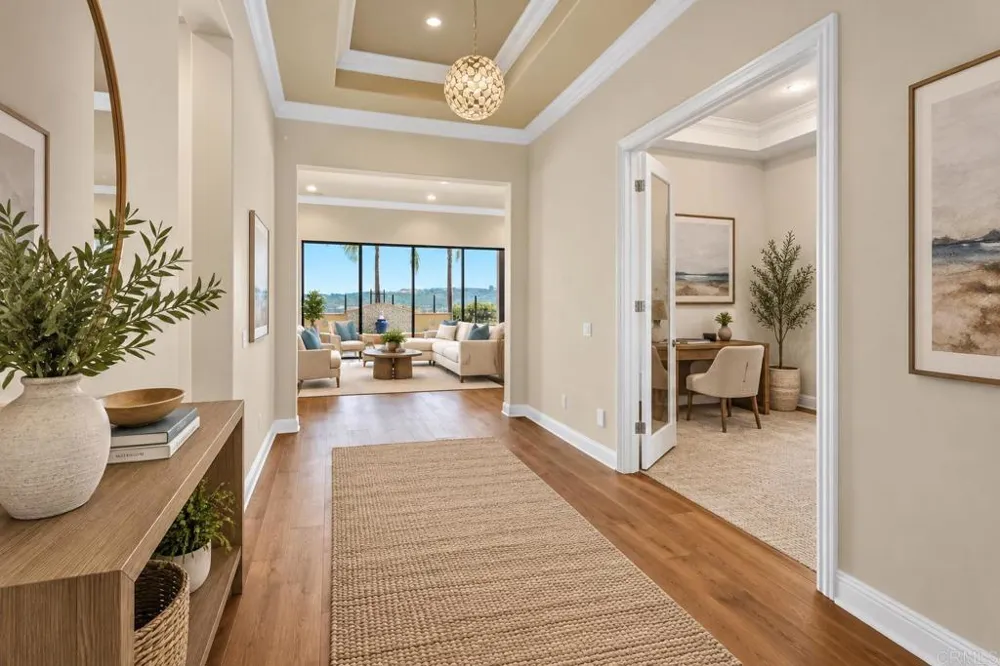 2571 Glasgow Drive Carlsbad, CA 92010