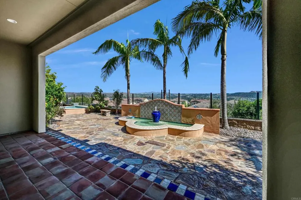 2571 Glasgow Drive Carlsbad, CA 92010
