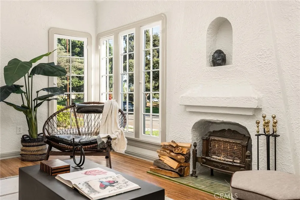 177 Buena Vista Fullerton, CA 92833