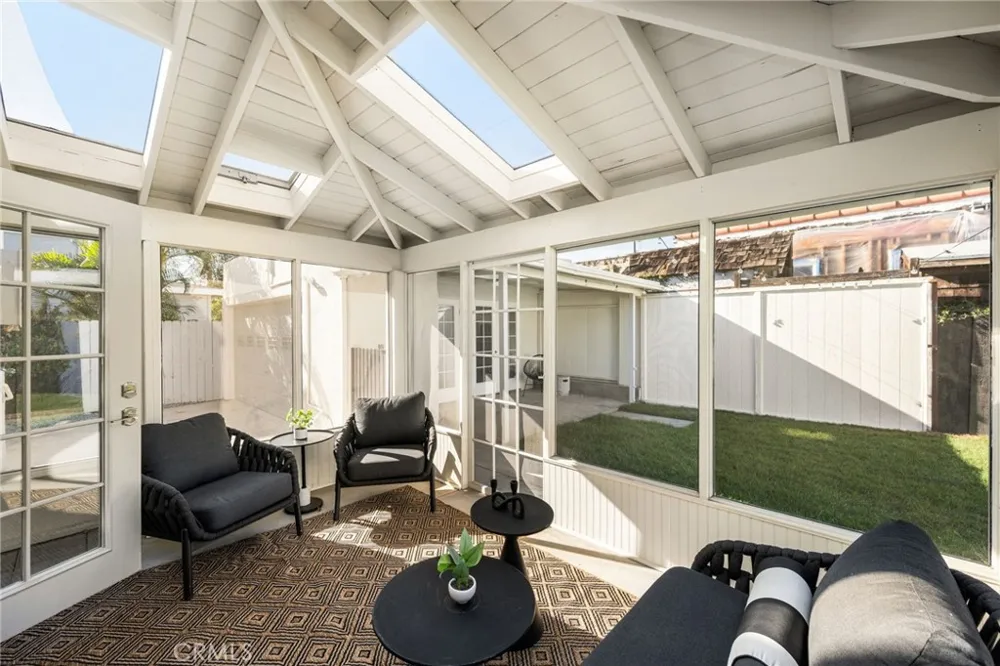 177 Buena Vista Fullerton, CA 92833