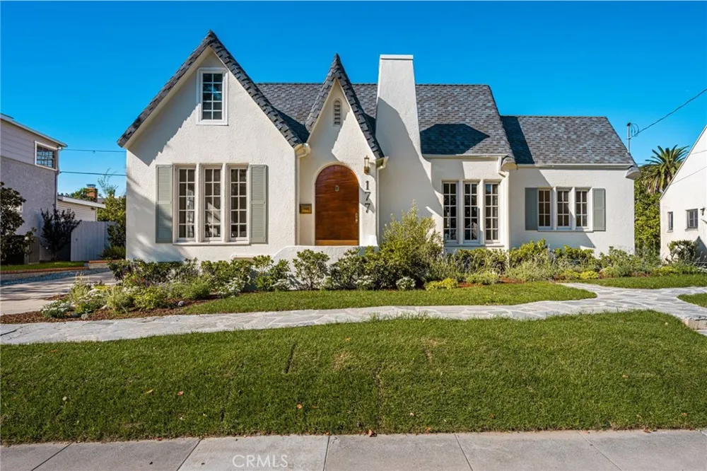 177 Buena Vista Fullerton, CA 92833