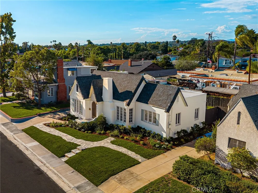 177 Buena Vista Fullerton, CA 92833