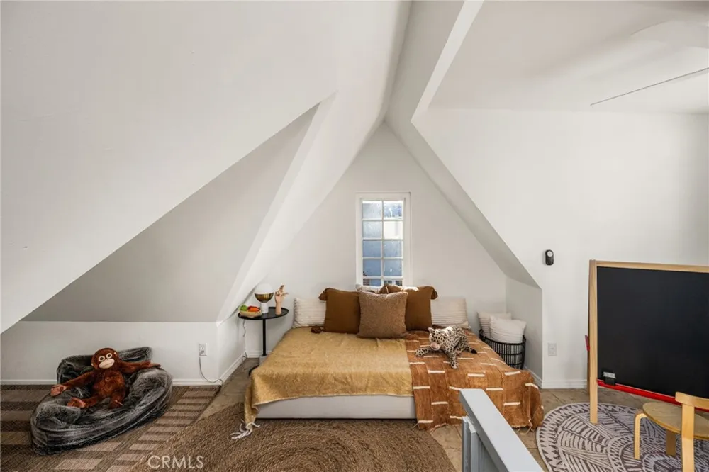 177 Buena Vista Fullerton, CA 92833
