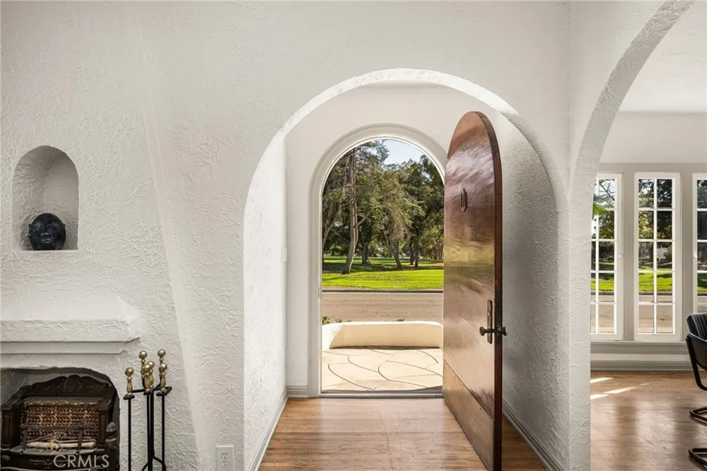 177 Buena Vista Fullerton, CA 92833