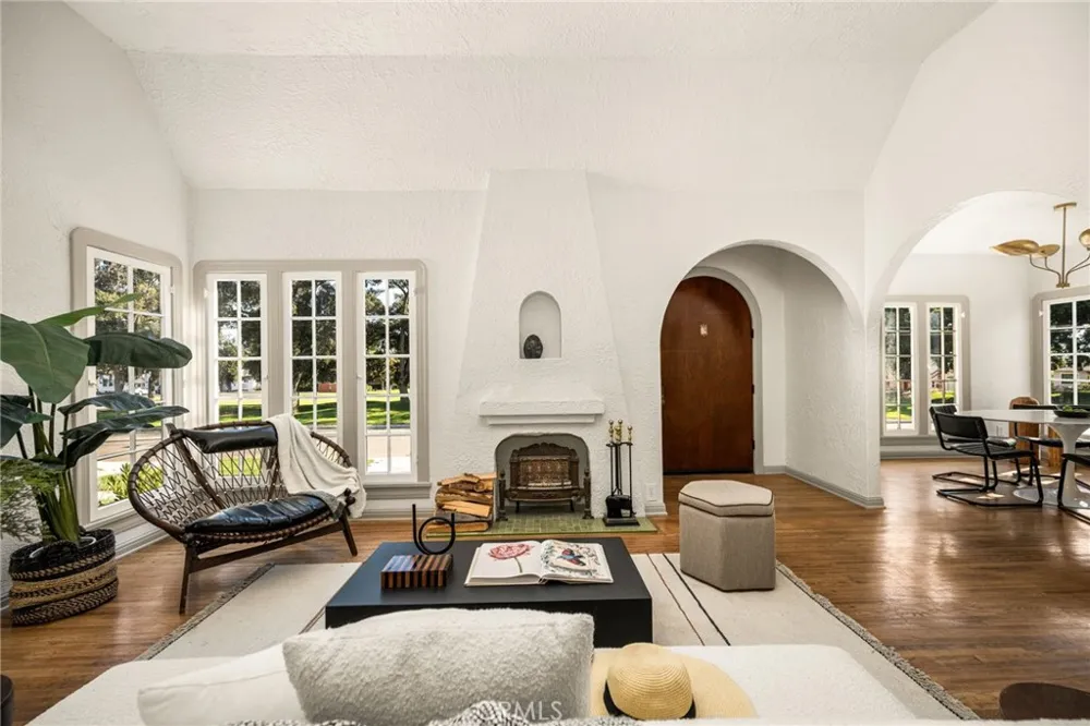 177 Buena Vista Fullerton, CA 92833
