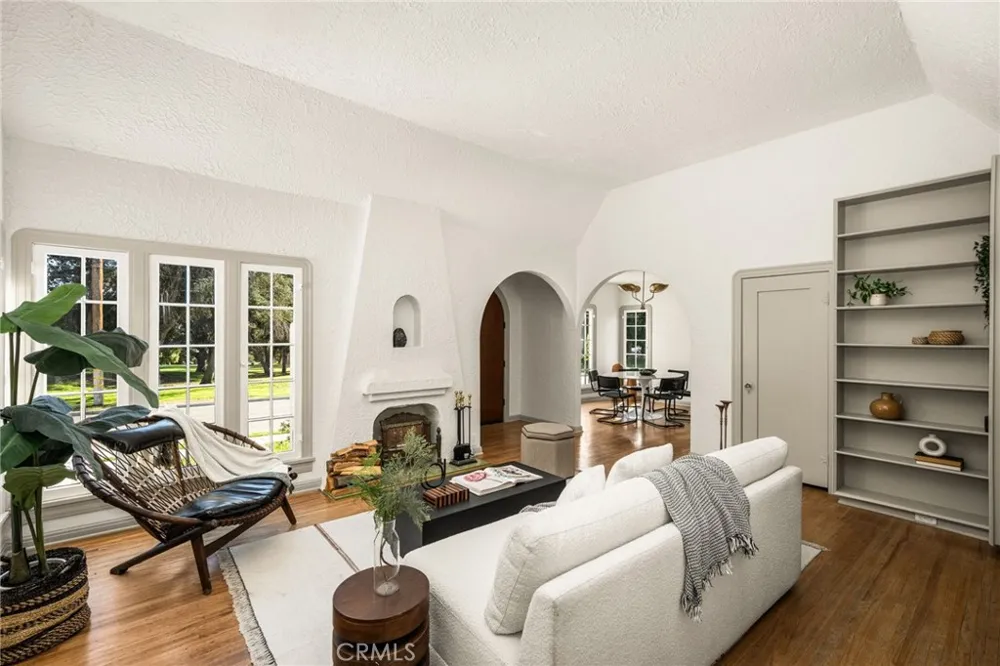 177 Buena Vista Fullerton, CA 92833