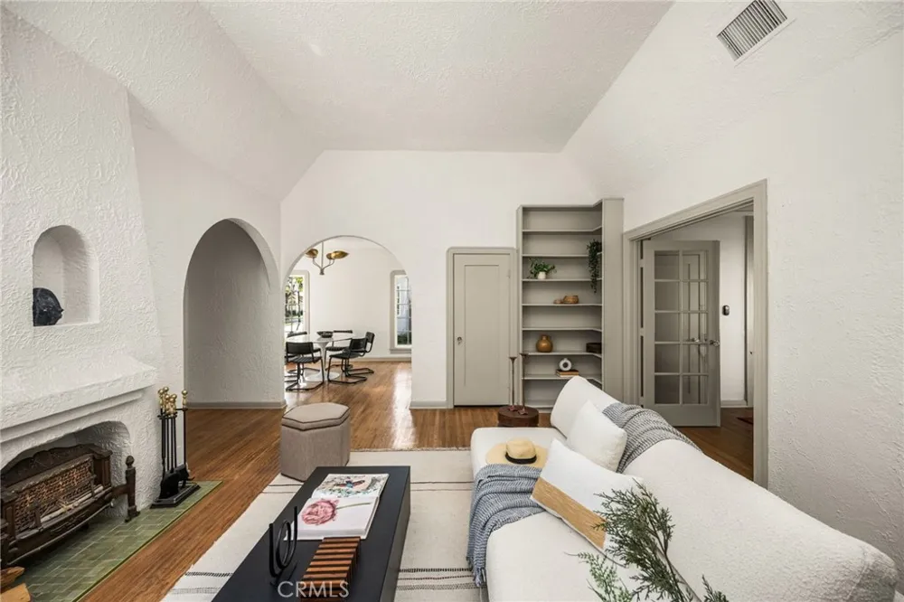 177 Buena Vista Fullerton, CA 92833