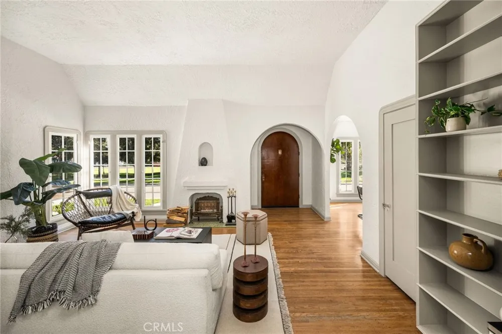 177 Buena Vista Fullerton, CA 92833