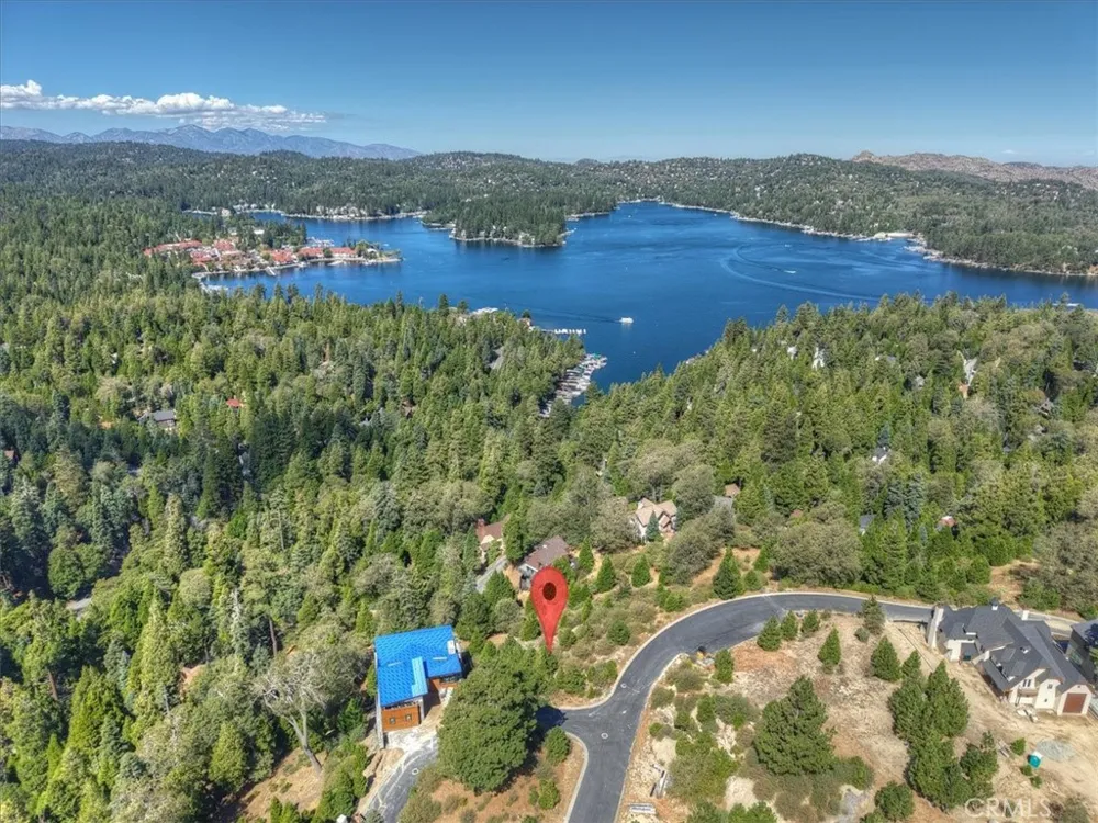 202 Hidden Forest Lake Arrowhead, CA 92352